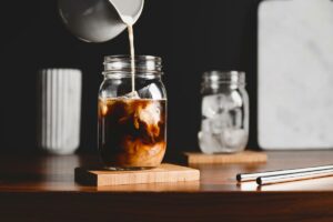 cach-pha-cafe-sua-tuoi-tai-nha