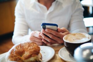 uong-ca-phe-nhieu-co-tot-khong-cac-sai-lam-can-tranh